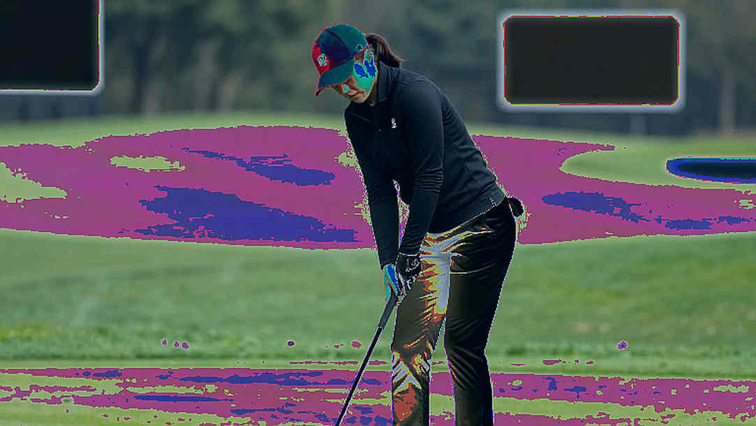 Choi Holds the Lead at Sheshan as the Margin Shrinks: The Arithmetic of Two Strokes on Small Greens Choi Holds the Lead at Sheshan as the Margin Shrinks: The Arithmetic of Two Strokes on Small Greens