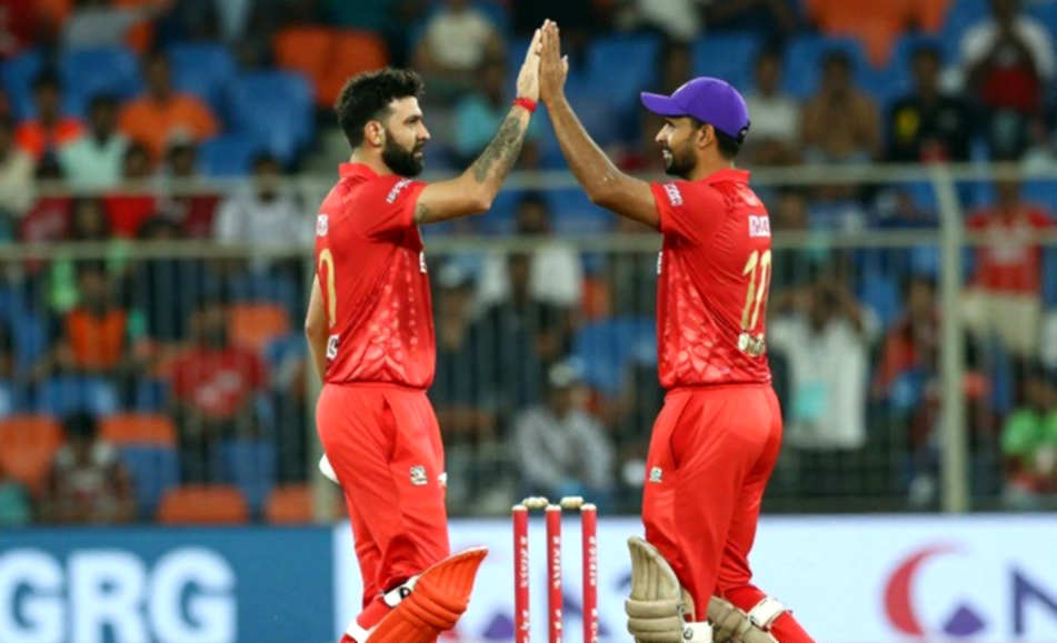 ৫১.৩ বনাম ২৫.২: হ্যারি ব্রুকের খাতায় যে ঘরটা এখনো ফাঁকা ৫১.৩ বনাম ২৫.২: হ্যারি ব্রুকের খাতায় যে ঘরটা এখনো ফাঁকা
