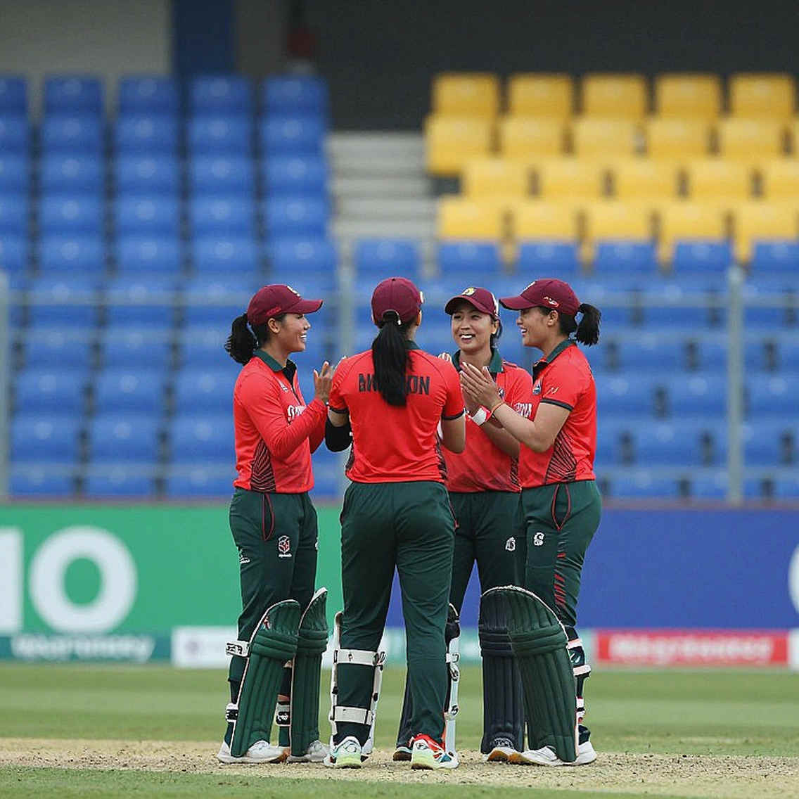হারারের ৩২৬ রান: যে খাতা আইসিসি খুলল, আর যে খাতা বন্ধ রাখল