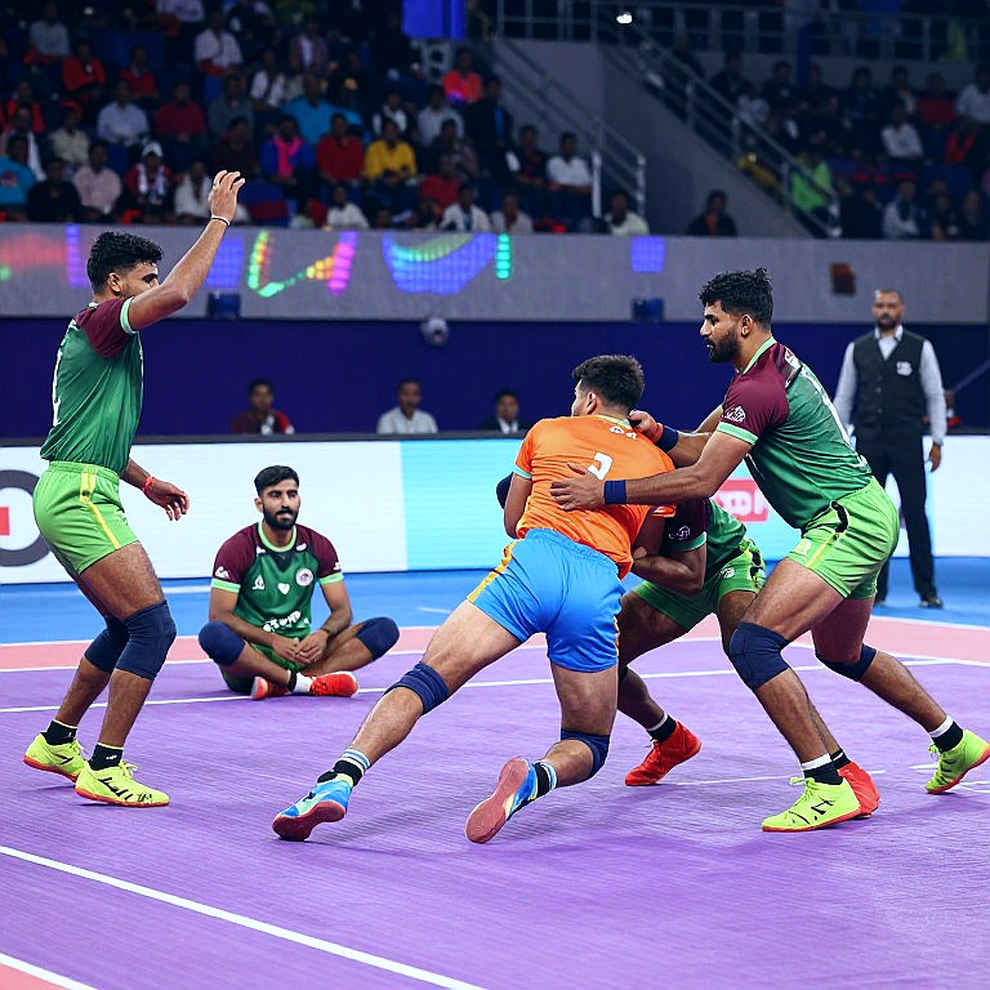 ৩৭–৩৪: যে তিন পয়েন্ট খাতার হিসাবে বসল না